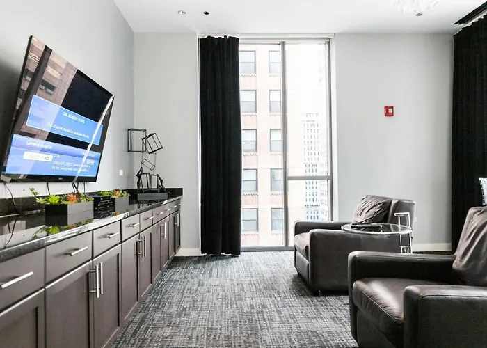 Loop 1br W Gym Pool Lounge 1 Block From L Chi-699 *