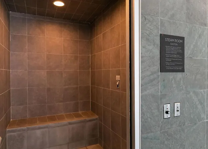 Loop 1br W Gym Pool Lounge 1 Block From L Chi-699 Apartment Chicago